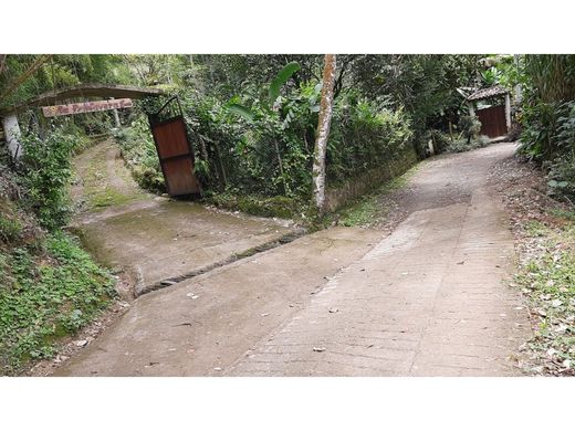 ‏בתים כפריים או חוות ב  Barbosa, Departamento de Antioquia