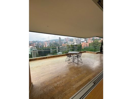 Apartment / Etagenwohnung in Medellín, Departamento de Antioquia