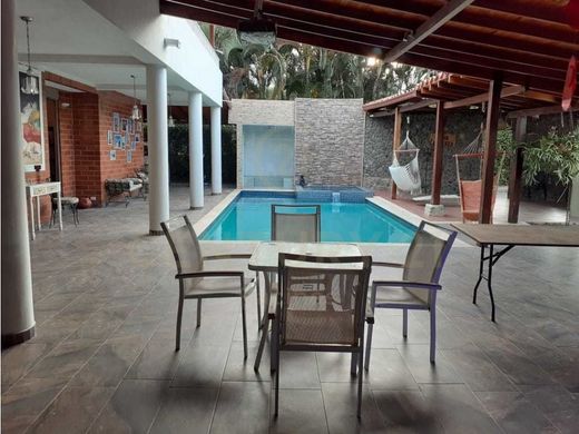 Casale a Cali, Departamento del Valle del Cauca