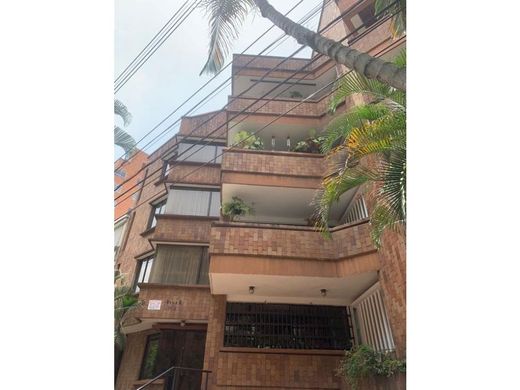 Edificio en Medellín, Departamento de Antioquia