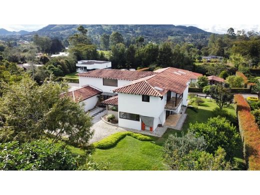 컨트리하우스 / La Ceja, Departamento de Antioquia