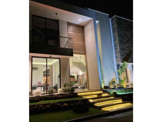 豪宅  卡利, Cali