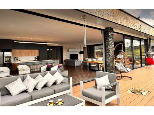 Country House in El Peñol, Yarumal