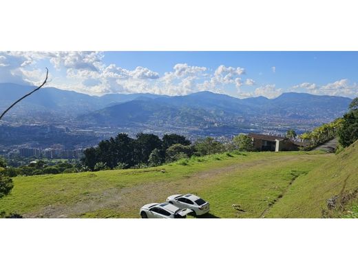 ‏קרקע ב  מדיין
, Medellín