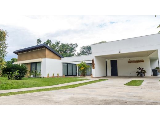 Εξοχική κατοικία σε Armenia, Quindío Department