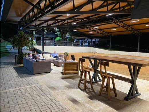 Cortijo o casa de campo en Venecia, Departamento de Antioquia