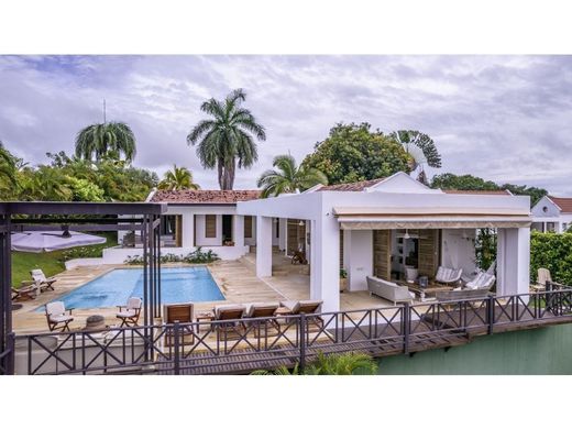 منزل ريفي ﻓﻲ Girardot City, Girardot