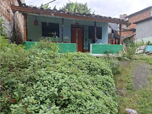 Αγροτεμάχιο σε Envigado, Departamento de Antioquia