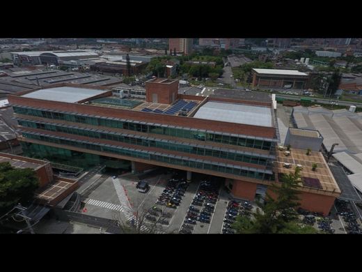 مجمع شقق ﻓﻲ Itagüí, Itagui