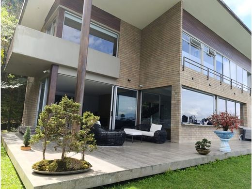 منزل ﻓﻲ ميديلين, Medellín