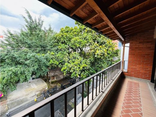 Κτίριο σε Μεδεγίν, Medellín