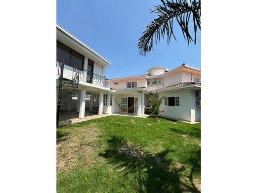 Casale a Cali, Departamento del Valle del Cauca