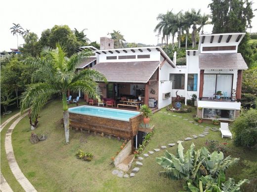Gutshaus oder Landhaus in El Darién, Planadas