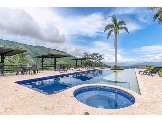 Farmhouse in San Jerónimo, Departamento de Antioquia