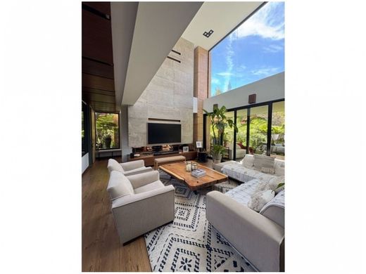 Casa de lujo en Envigado, Departamento de Antioquia