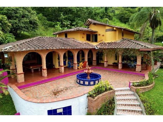 Gutshaus oder Landhaus in Girardota, Departamento de Antioquia