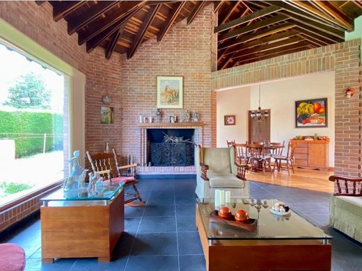 郊区住宅  Cajicá, Departamento de Cundinamarca