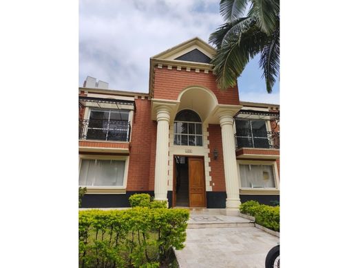 호화 저택 / 메데인, Medellín