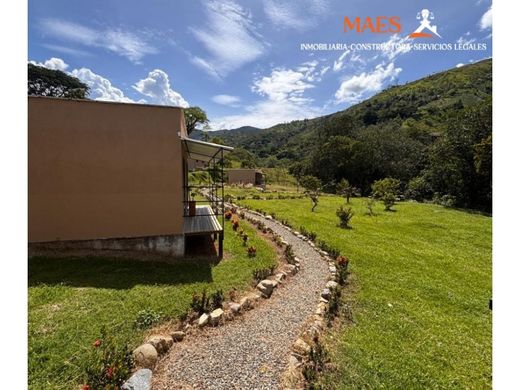 Chalet in Cisneros, Departamento de Antioquia