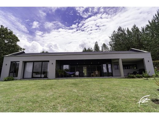 منزل ﻓﻲ Bello, Departamento de Antioquia