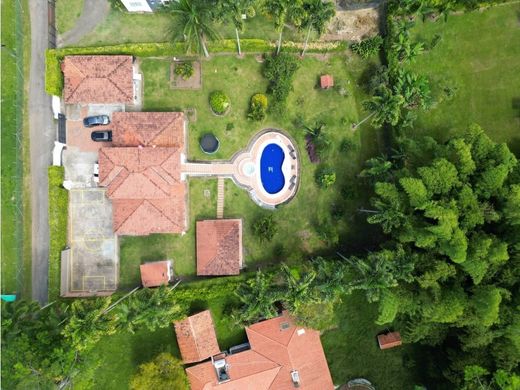 郊区住宅  Pereira, Departamento de Risaralda