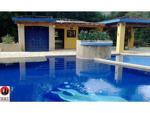 Rustico o casale a Barbosa, Departamento de Antioquia