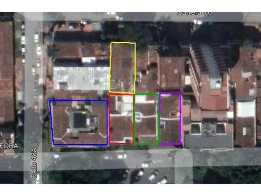 地皮  麦德林, Medellín