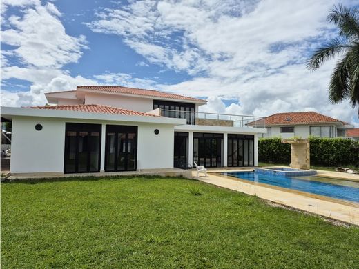 Country House in Chinauta, Tibacuy