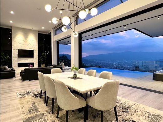 호화 저택 / 메데인, Medellín