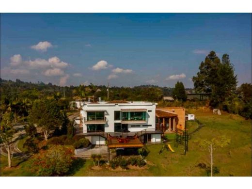 منزل ريفي ﻓﻲ Envigado, Departamento de Antioquia