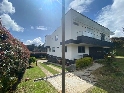 Casa de campo en Envigado, Departamento de Antioquia