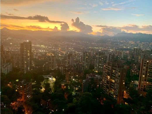 بنتهاوس ﻓﻲ ميديلين, Medellín