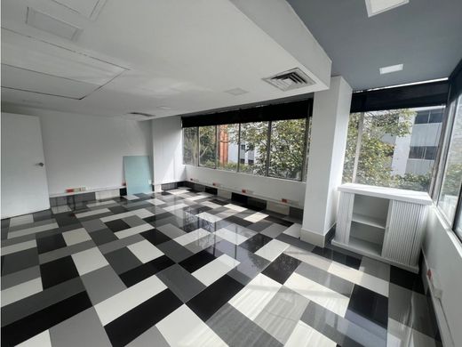 Bureau à Medellín, Departamento de Antioquia