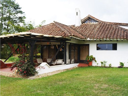 Farmhouse in Carmen de Viboral, El Carmen de Viboral