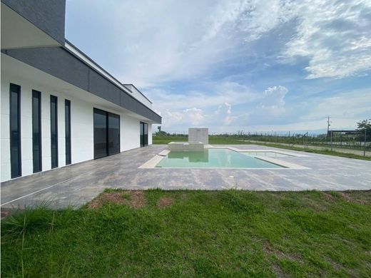 郊区住宅  Pereira, Departamento de Risaralda