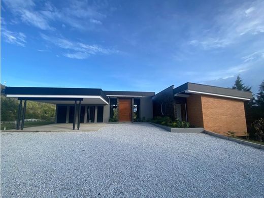 郊区住宅  Envigado, Departamento de Antioquia