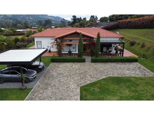 컨트리하우스 / La Ceja, Departamento de Antioquia