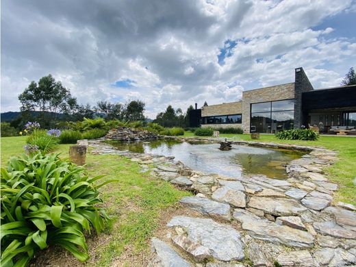 Загородный Дом, Медельин, Medellín