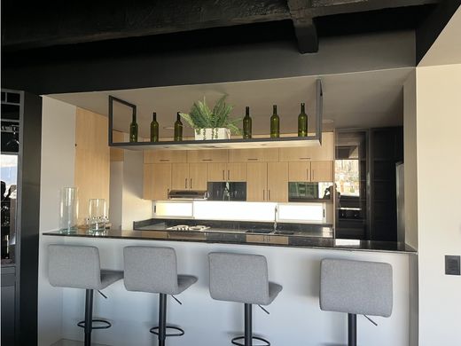 بنتهاوس ﻓﻲ ميديلين, Medellín