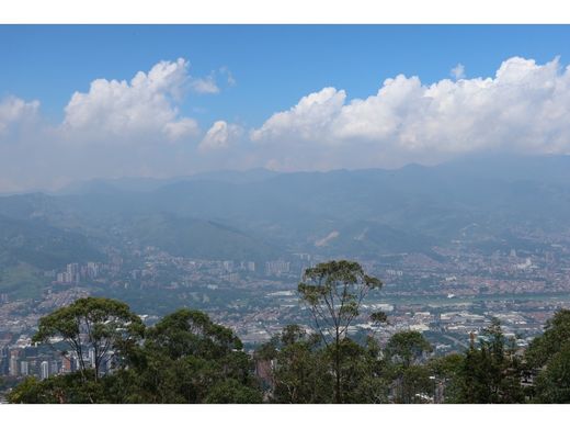 Teren w Medellín, Departamento de Antioquia