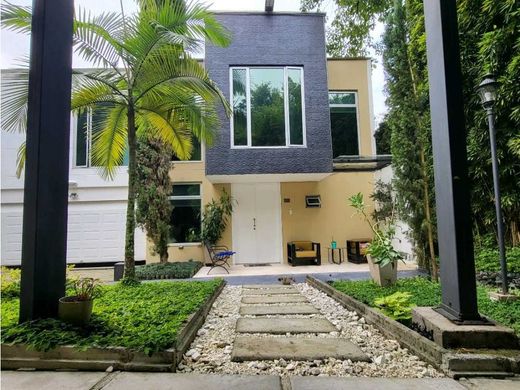 Элитный дом, Envigado, Departamento de Antioquia