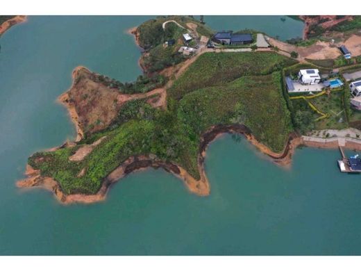 Grundstück in Guatapé, Departamento de Antioquia