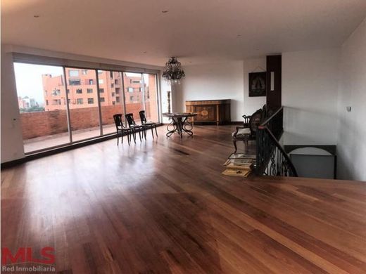 Piso / Apartamento en Angostura, Departamento de Antioquia