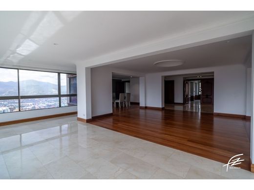 Apartment / Etagenwohnung in Medellín, Departamento de Antioquia