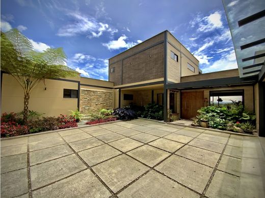 컨트리하우스 / La Ceja, Departamento de Antioquia