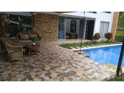 منزل ريفي ﻓﻲ Manizales, Departamento de Caldas