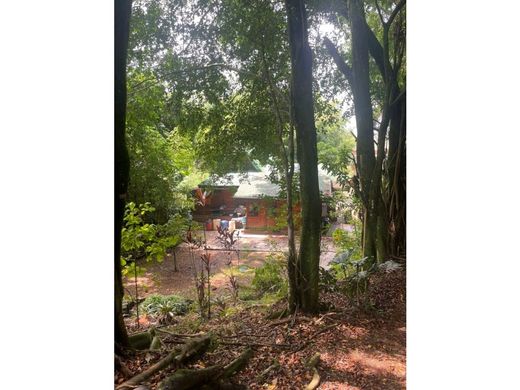 Casale a Cali, Departamento del Valle del Cauca