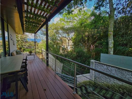 Casa di lusso a La Estrella, Departamento de Antioquia