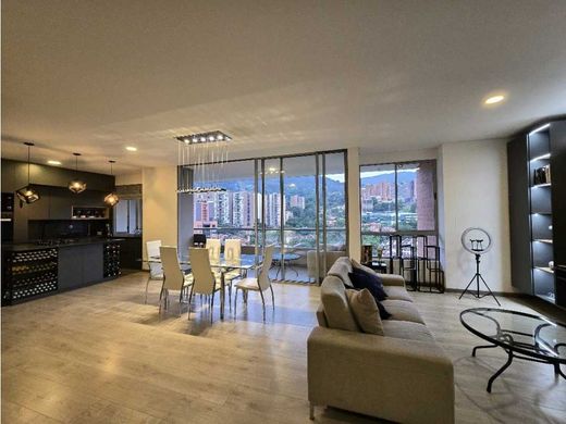 Apartment / Etagenwohnung in Envigado, Departamento de Antioquia