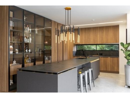 Πολυτελή κατοικία σε Μεδεγίν, Medellín